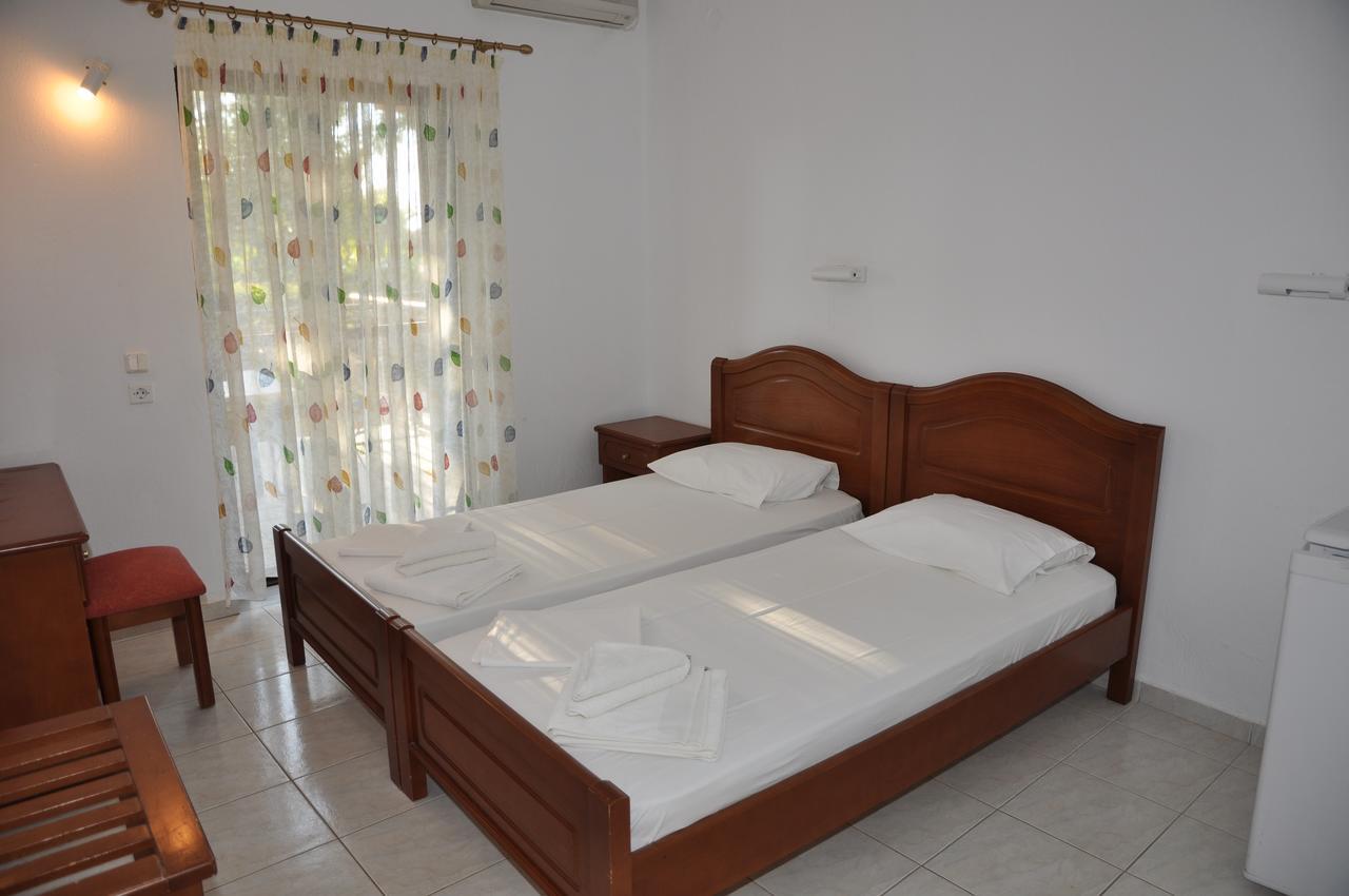 Hotel Dougas Arkúdi Kültér fotó